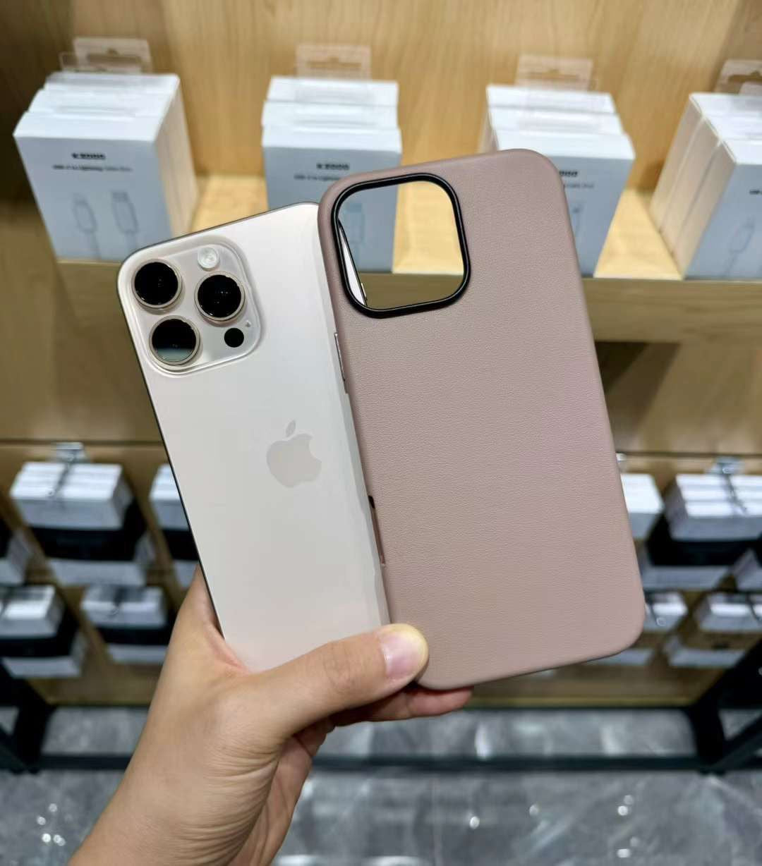 KZDOO Desert Titanium Leather Noble-Iphone 16 Series
