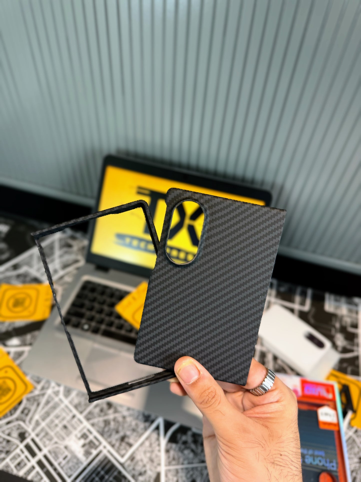 Luxo Pitaka Black Carbon-Fold 8
