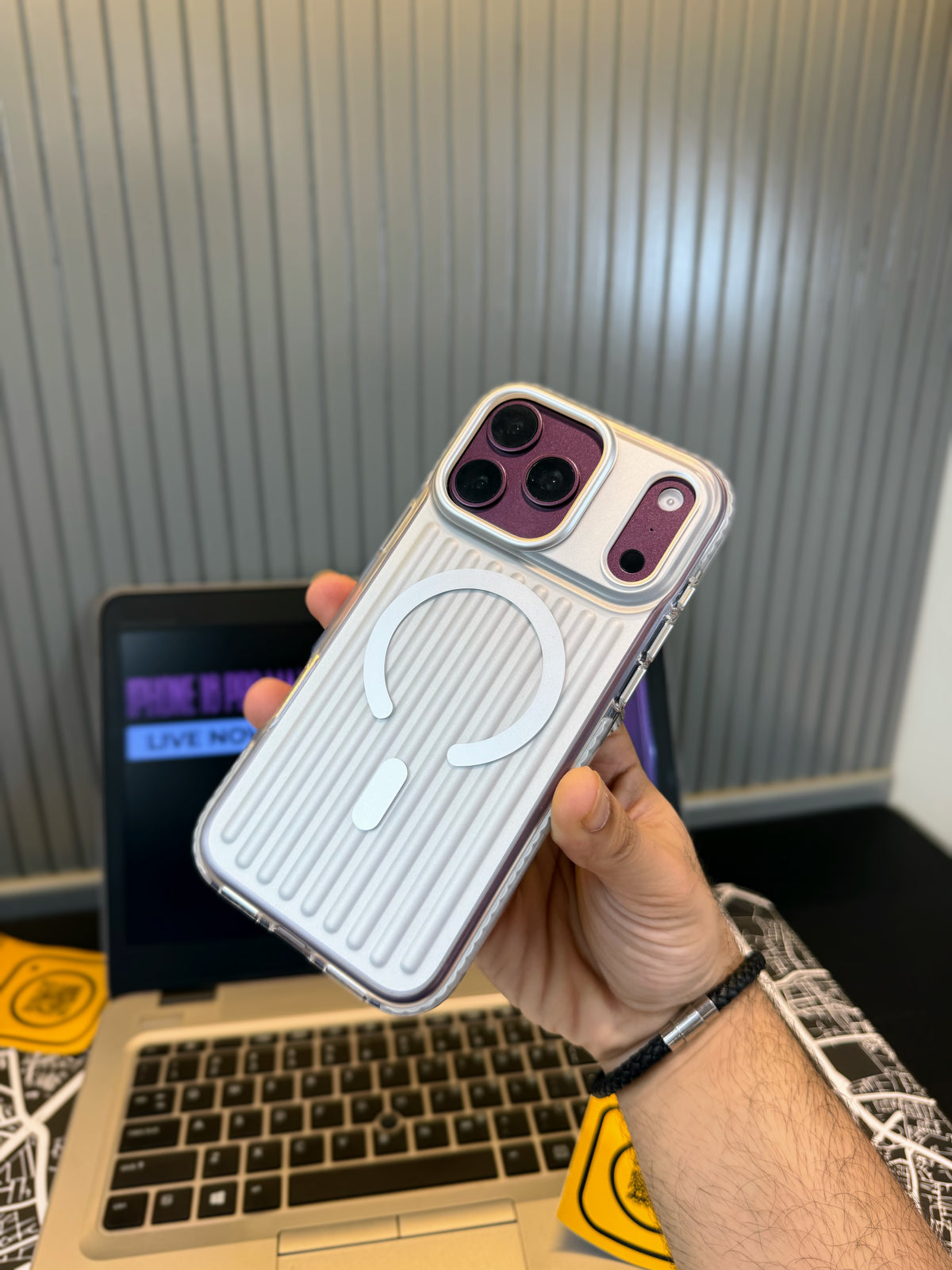 Bucksuiti Crystal Corrugated Magsafe Cases-18 Series