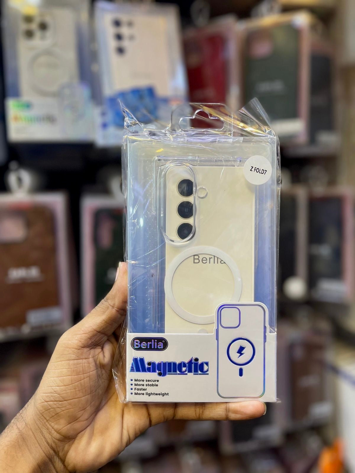 Berlia Ice Clear MagSafe Case-Fold 7