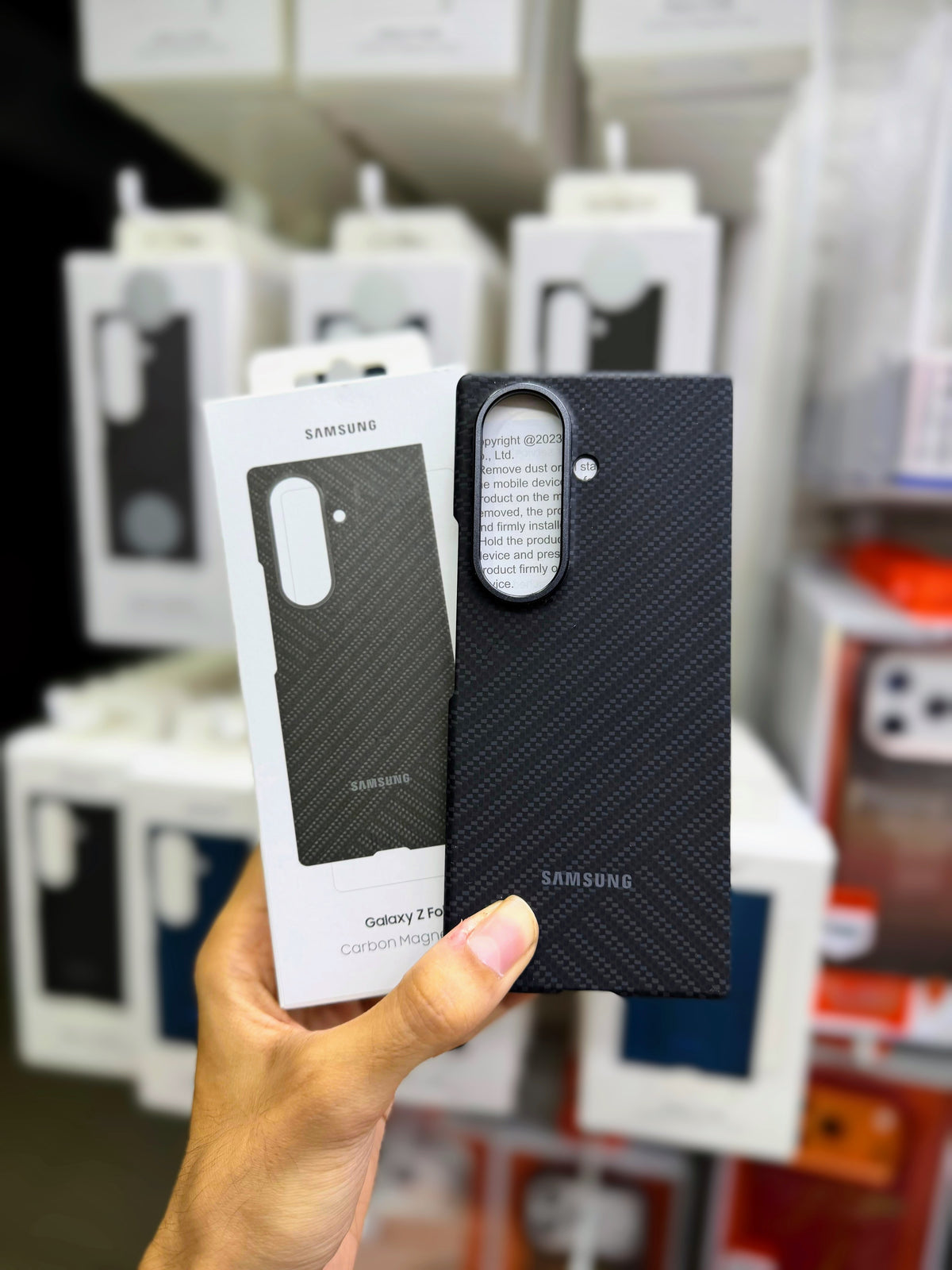 Samsung Official Carbon Patterned 2-Fold 8 Ultra