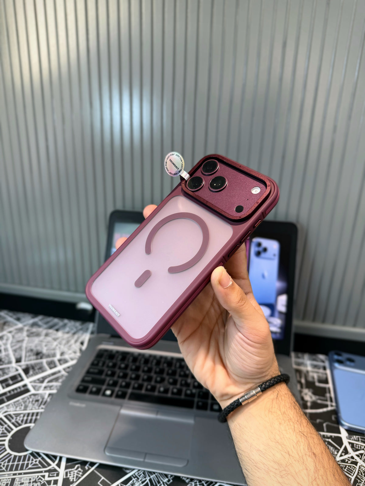 Young Kit Rock Sand Burgundy Case-18 Series