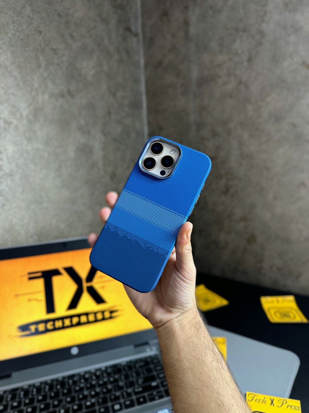 Luxo Life Case- Navy Blue Mountain 4K 16 Pro Max
