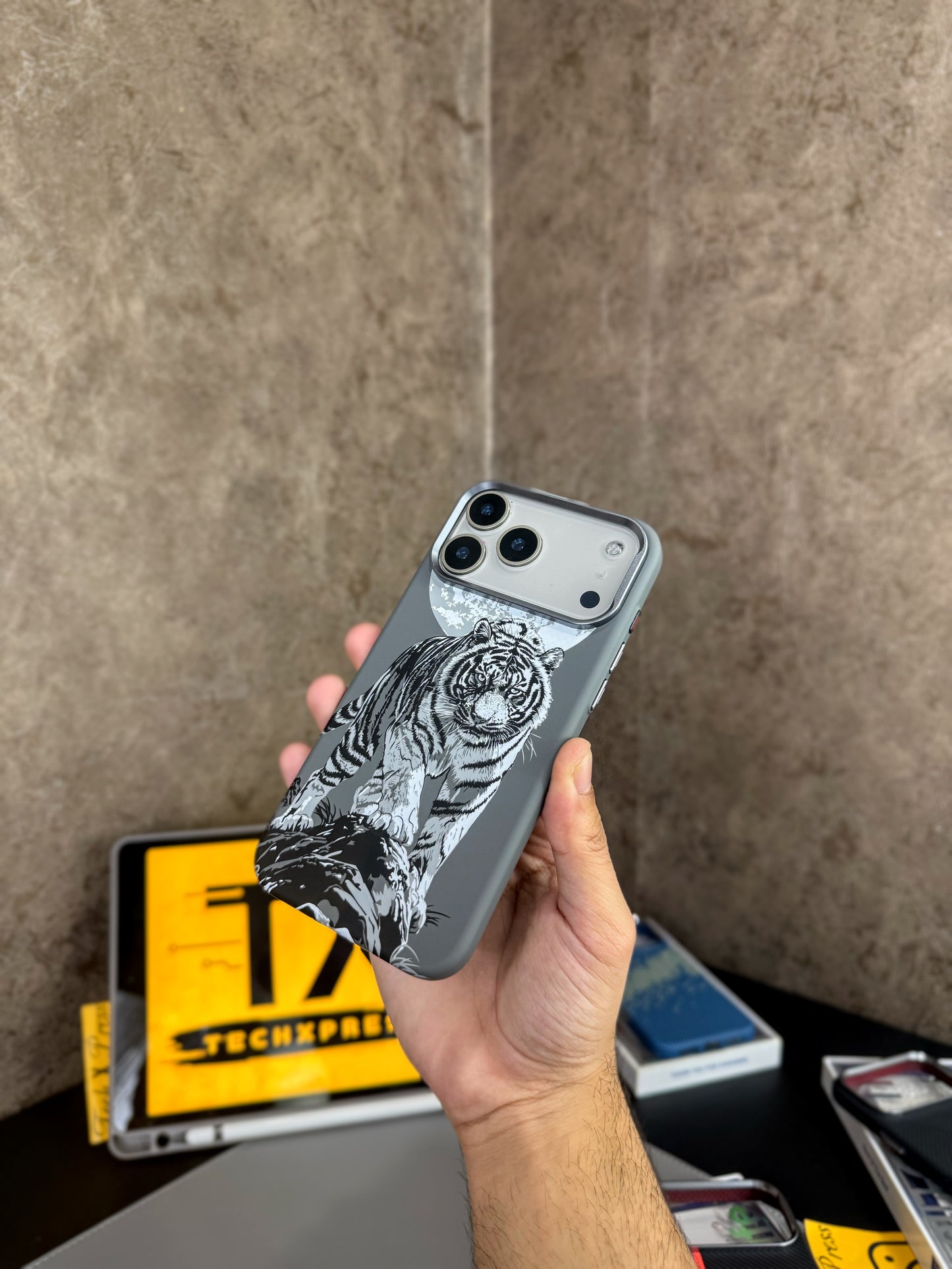 Luxo Pitaka Silver Tiger 4K-17 Series