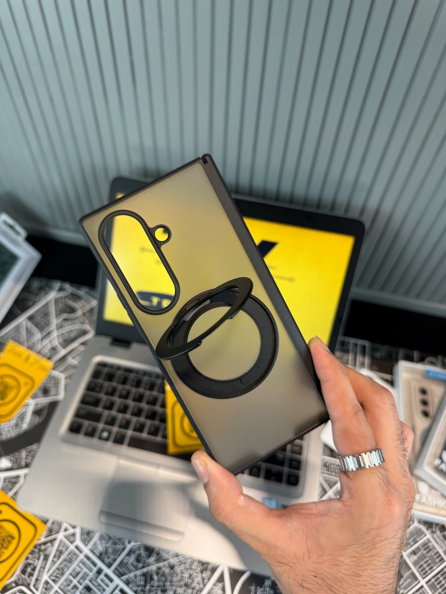 J CASE Metal Stand Series-Fold 8 Ultra