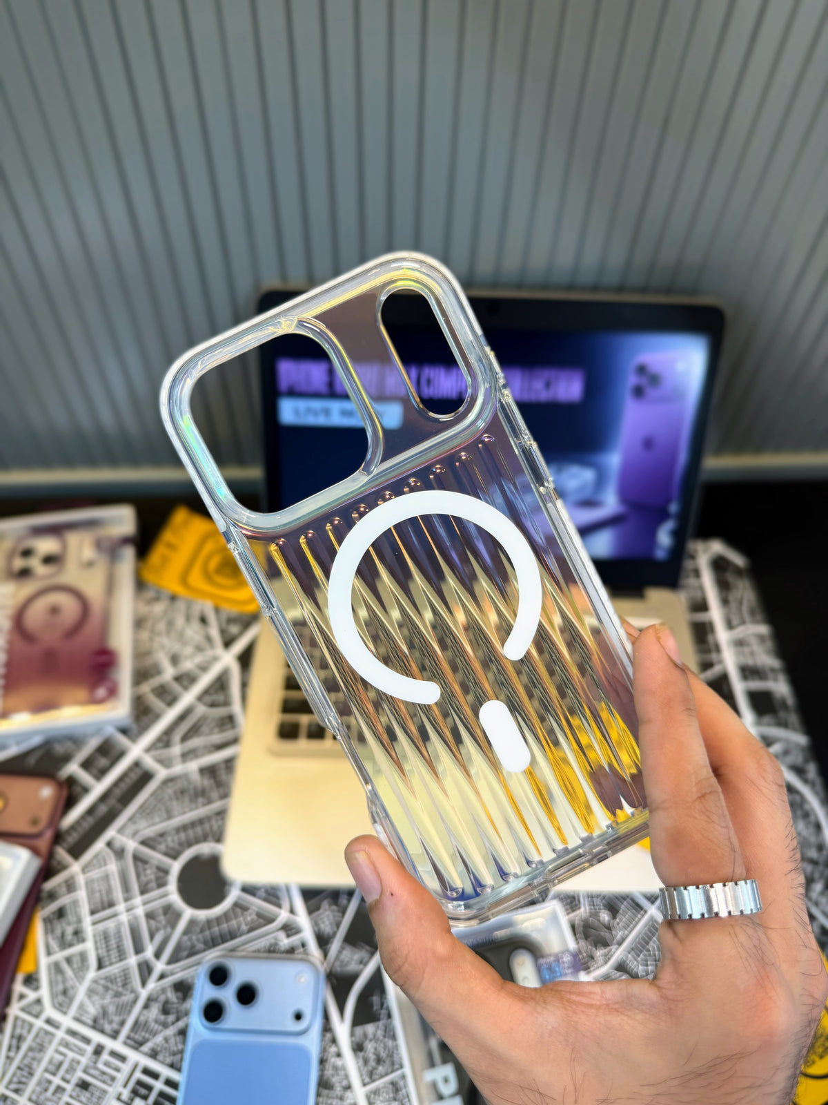 Bucksuiti Crystal Corrugated Magsafe Cases-18 Series