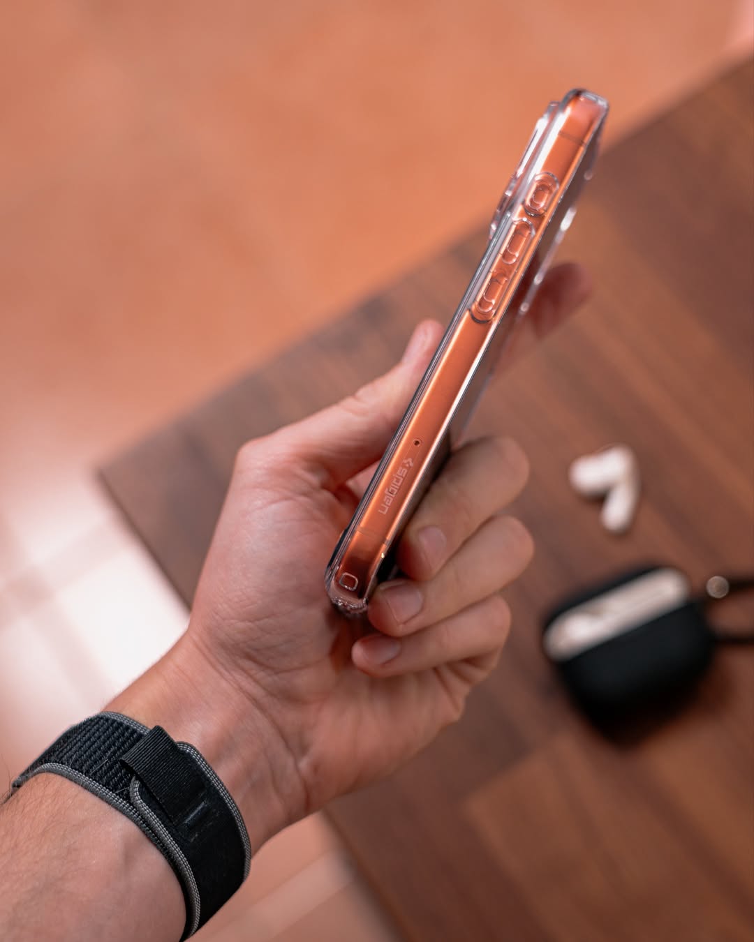 Spigen Neo One-17 Series